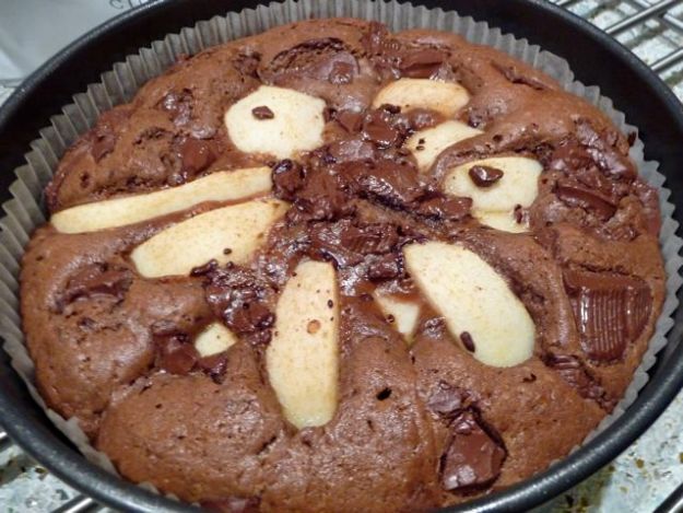 chocolate pear pudding mainly baking