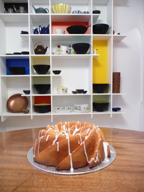 Lemon drizzle bundt cake