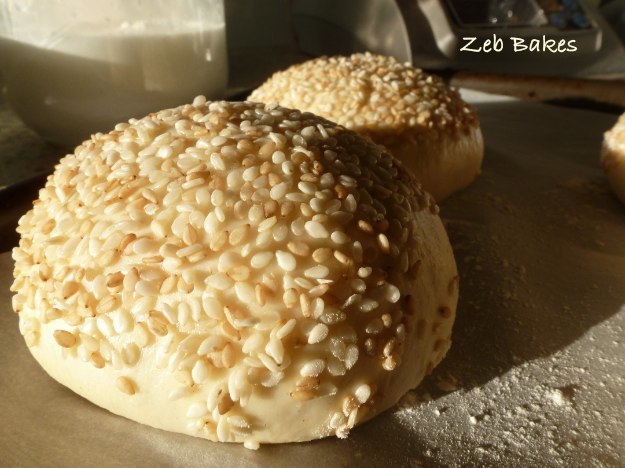 Brotchen with sesame seeds
